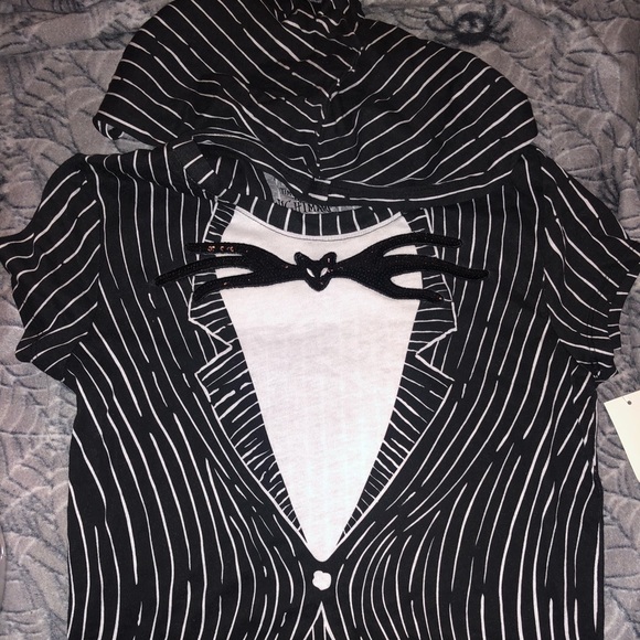 🆕NIGHTMARE BEFORE CHRISTMAS disney shirt costume - Picture 1 of 3